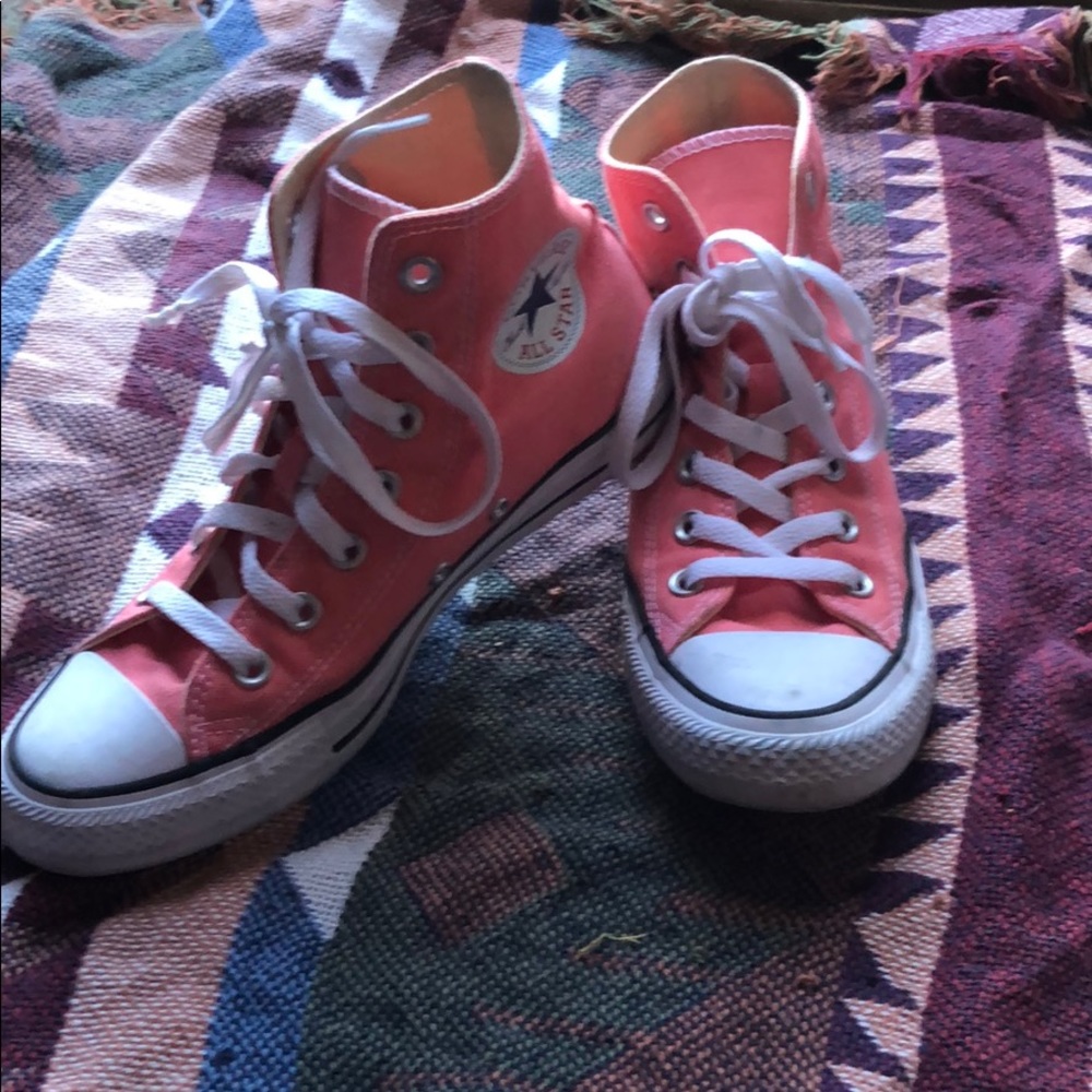 CONVERSE HIGH TOPS